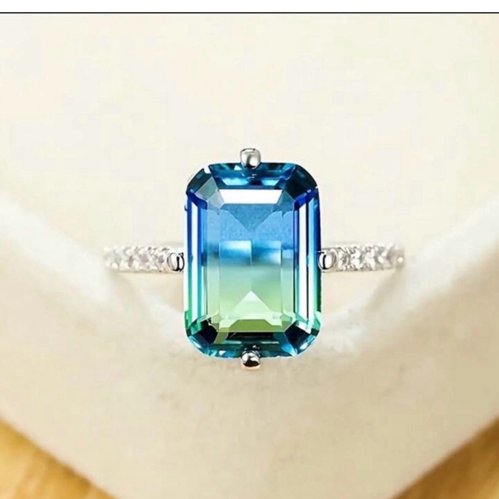 Blue-Green Emerald Cut Gemstone Ring - Women Jewelry size 7 - Picture 3 of 4